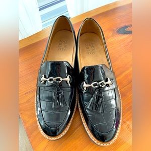 Patent leather shoes 9.5 size Naturalizer